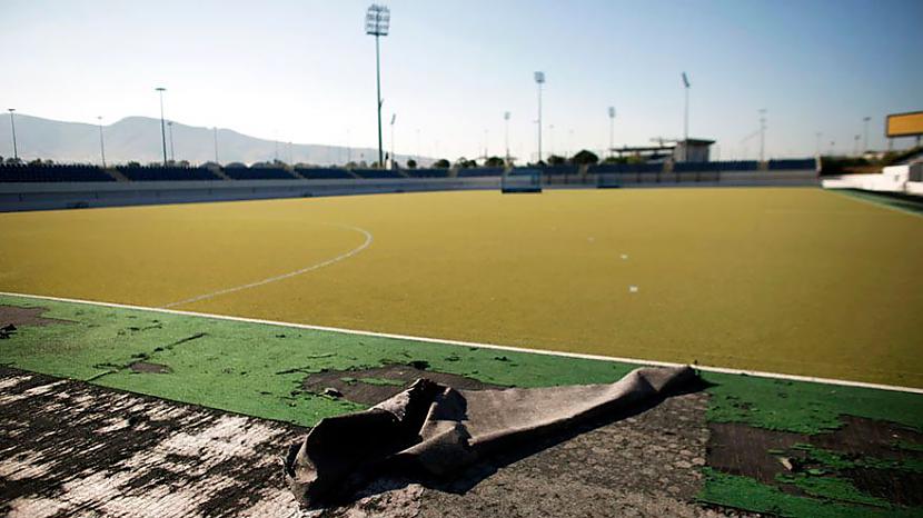 Atēnu Futbola lauks 2004 gada... Autors: MrLatviskais Pamestas Olimpisko spēļu norises vietas viscaur pasaulē