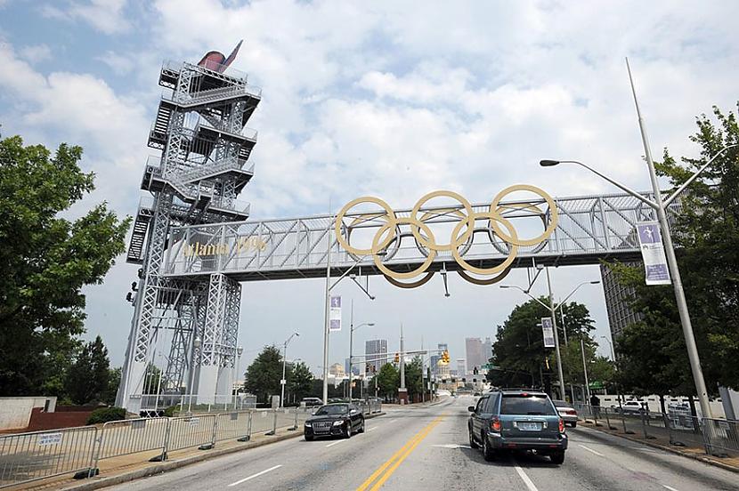 Atlantas Olimpisko spēļu lāpa... Autors: MrLatviskais Pamestas Olimpisko spēļu norises vietas viscaur pasaulē
