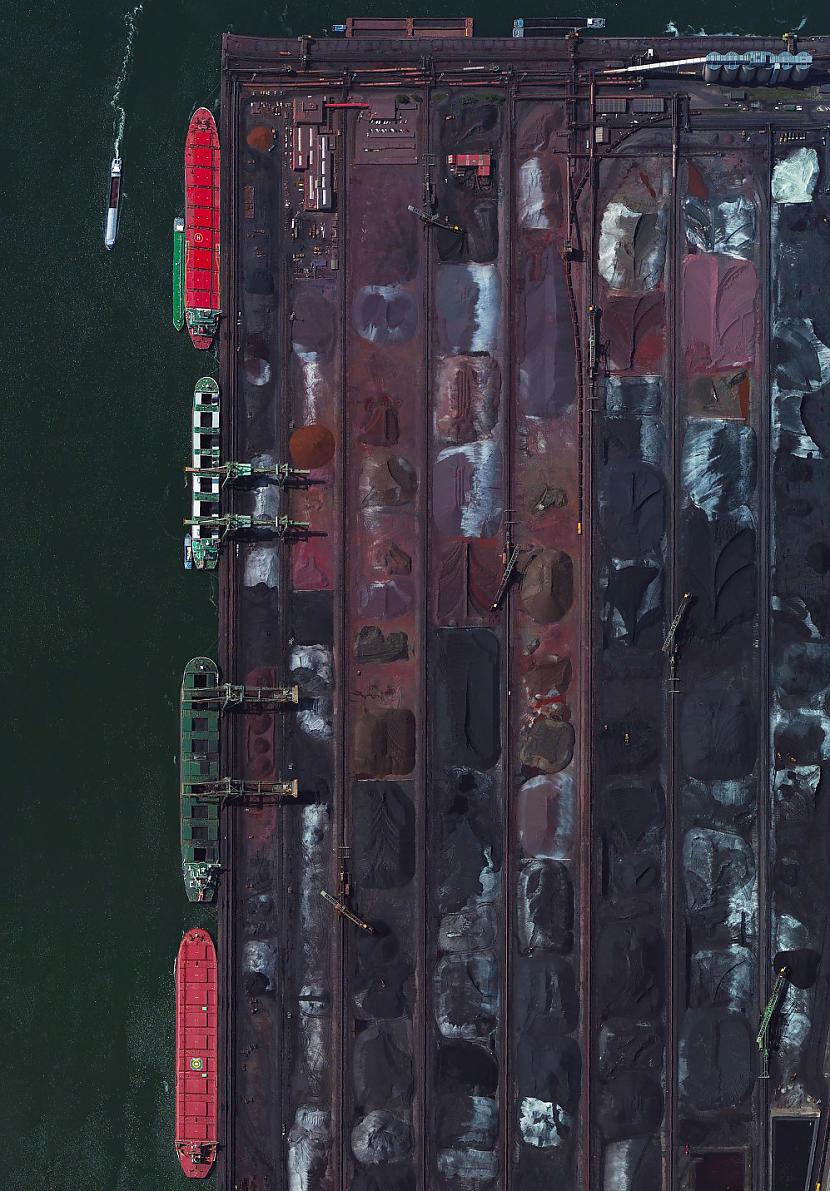 Port of Rotterdam Dry Terminal... Autors: Šamaniss Fantastiskas satelīta bildes