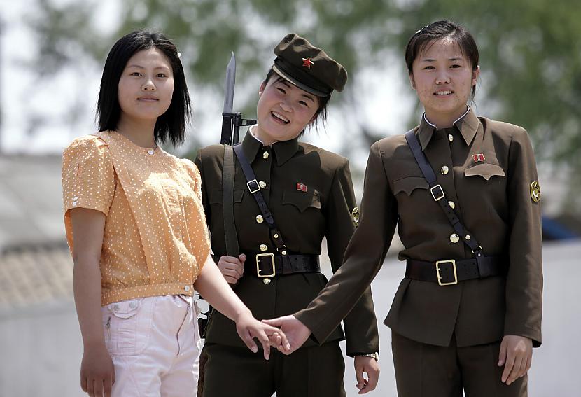 KTDR pastāv vienlīdzība starp... Autors: Fosilija Kas notiek Ziemeļkorejā?