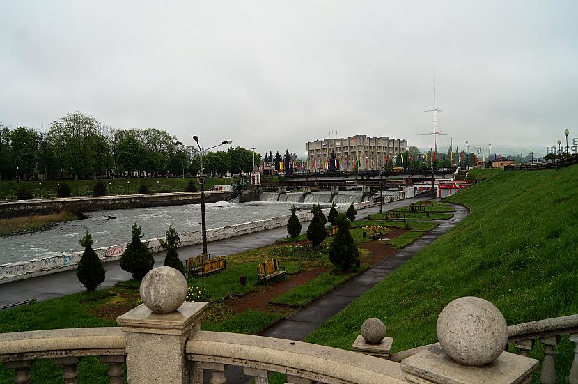Pascaronu scarono tiltu līdz... Autors: Pēteris Vēciņš Kaukāza valdniece Vladikaukāza.