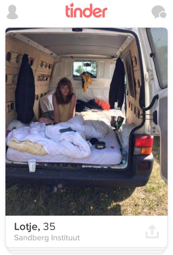 Autors: matilde 20 WTF Tinder profili, kas ir cits par citu dīvaināks