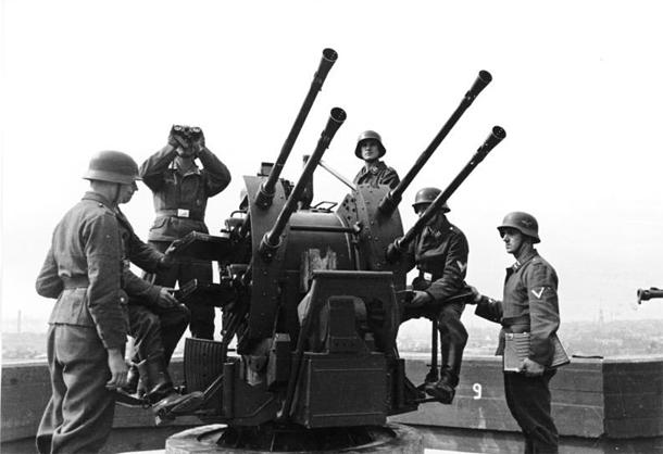 Vācu Flak 38 pretgaisa... Autors: Ciema Sensejs Nacistu militārie torņi.