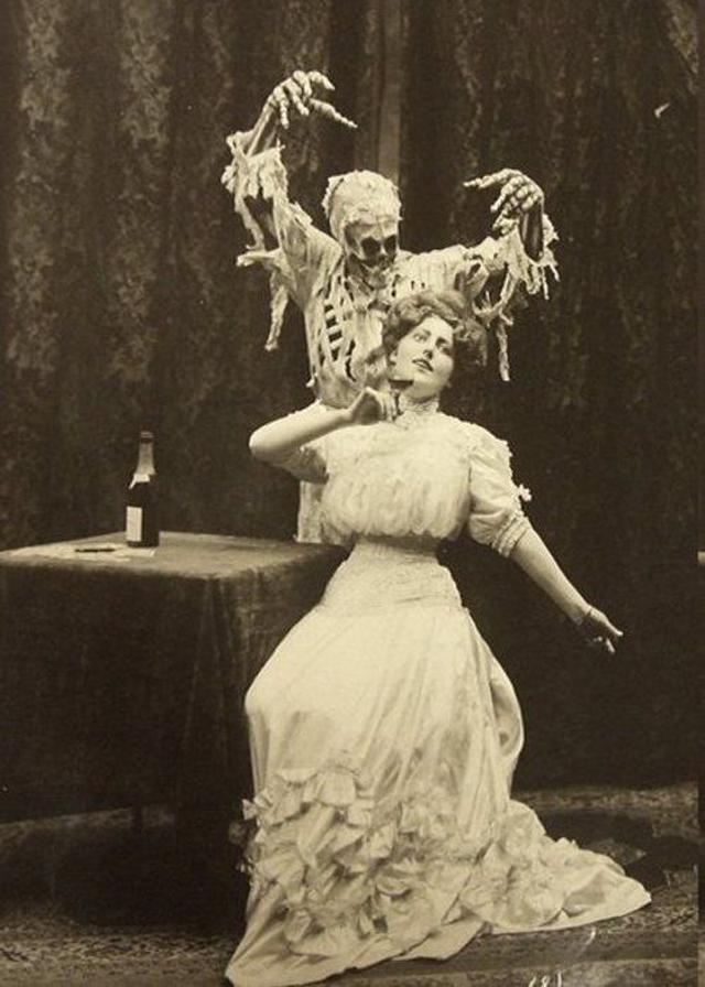 Fotogrāfs Džozefs Halls kas... Autors: Lestets Nāvīgā mīlestība - dejas ar sātanu