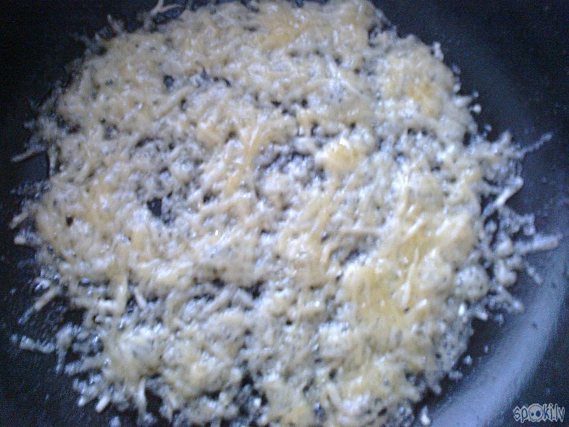 Pannu ar sieru liek uz uguns... Autors: ezkins Omm... omm... omlete!