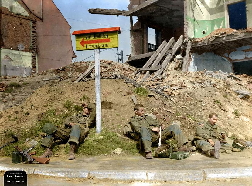 Izpletņlēcēji pārtraukumā pēc... Autors: Lestets 2. pasaules kara bildes, kas pārsteigs!