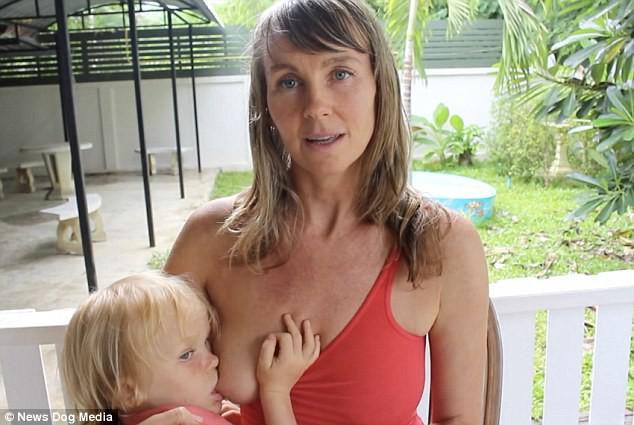  Autors: matilde Māte, kura baro ar krūti savu 4 gadus veco dēlu, aicina sekot viņas piemēram