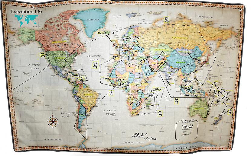 Viņas mape bez scaronaubām Autors: Quinn 27 gadus vecā Kassandra, kura ir apceļojusi jau 181* pasaules valstis