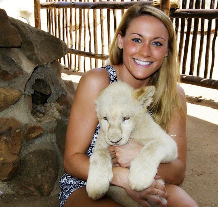 Satiekot lauvas mazuļus Autors: Quinn 27 gadus vecā Kassandra, kura ir apceļojusi jau 181* pasaules valstis