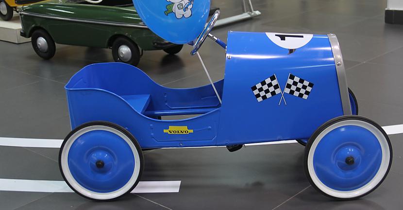 Scaronis auto jau ir mūsdienu... Autors: pyrathe Atvērts CCCP pedāļu auto muzejs