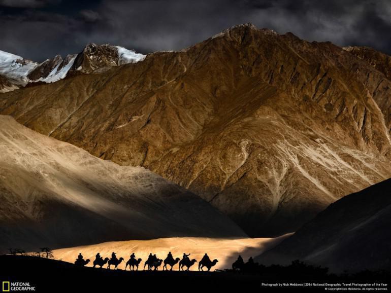 35Himalaji Nepāla Autors: 100 A 50 maģiskas fotogrāfijas no National Geographic ceļojumu foto konkursa!