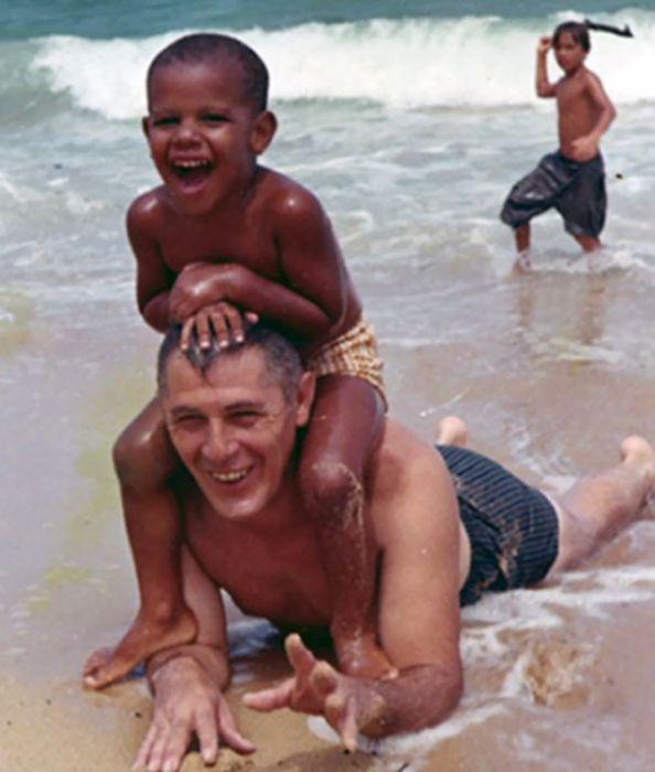 4 gadus jauns Baraks Obama... Autors: BodyBoard Retas fotogrāfijas ar iemīļotajām slavenībām