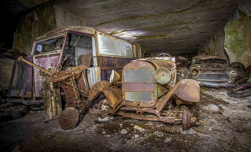 Autors: pyrathe Francijā pamestā karjerā atrastas automašīnas no WW2 laikiem
