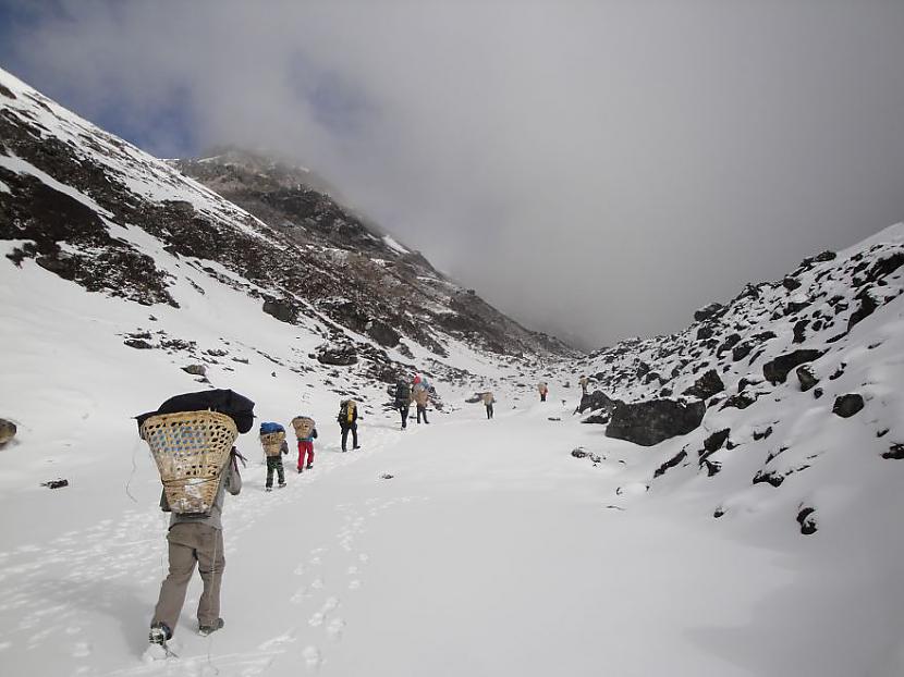 dažkārt augstu Nepālas... Autors: BodyBoard Ģeologs - labākais darbs pasaulē?