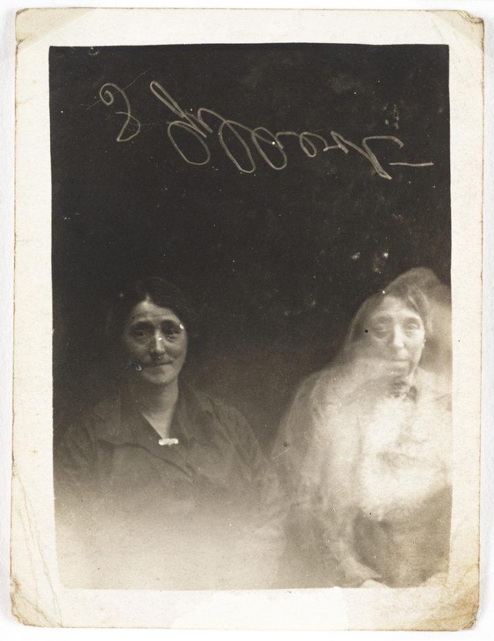 Houpa fotogrāfija ap 1920g Autors: Lestets Vēsturiskas spoku fotogrāfijas