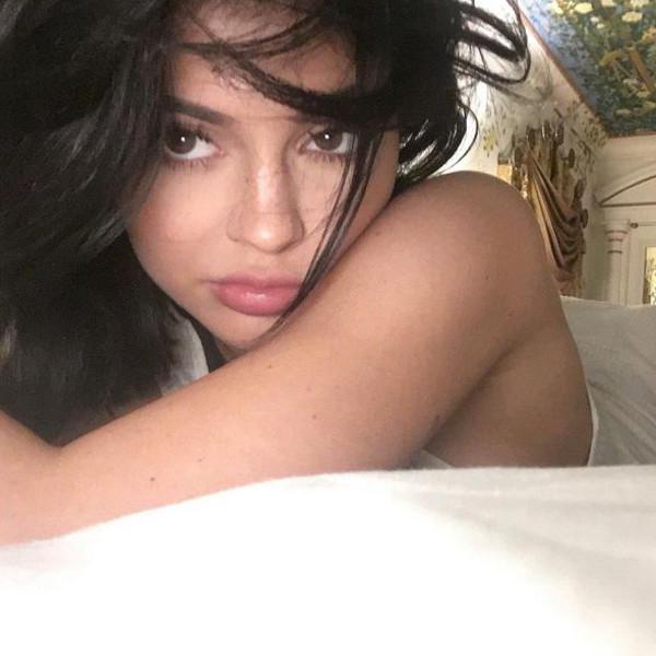1 Viņas beauty rutīnaKatru... Autors: Kylie Jenner 10 Kailijas Dženeres skaistuma noslēpumi