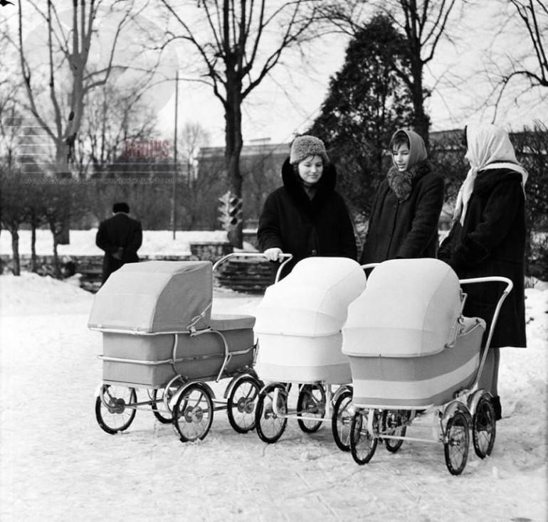 1965 gada 31 decembris Bērniem... Autors: 100 A 1960to gadu Rīga vēl neredzētās fotogrāfijās. 40 fantastiski kadri
