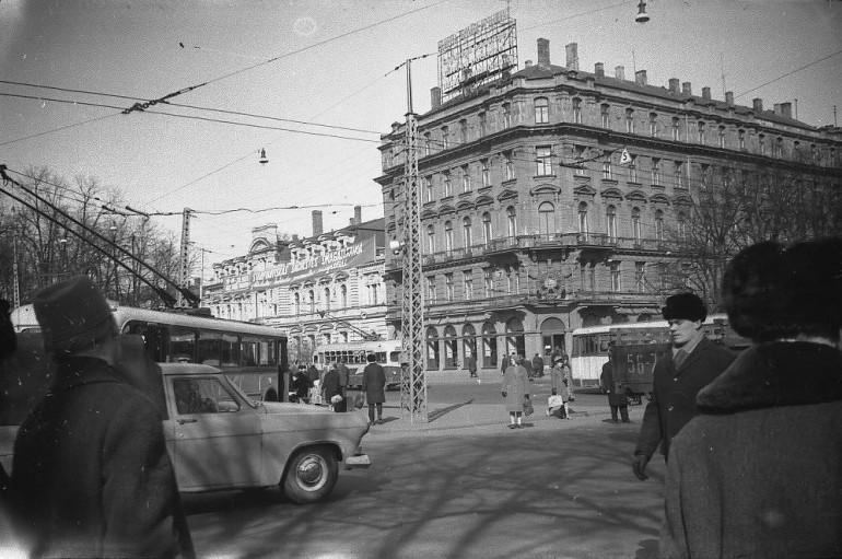 1966 gada pavasaris Raiņa... Autors: 100 A 1960to gadu Rīga vēl neredzētās fotogrāfijās. 40 fantastiski kadri
