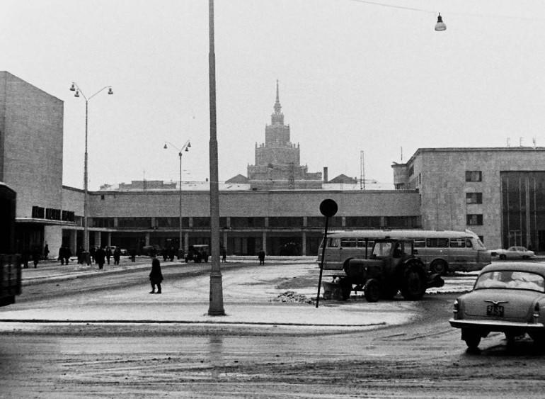 1969 gads Stacijas laukums Autors: 100 A 1960to gadu Rīga vēl neredzētās fotogrāfijās. 40 fantastiski kadri