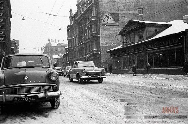 1963 gads Brīvības iela un... Autors: 100 A 1960to gadu Rīga vēl neredzētās fotogrāfijās. 40 fantastiski kadri