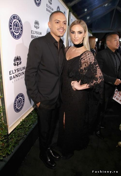 Evan Ross and Ashley Simpson Autors: 100 A Charity gala evening '' The Art of Elysium ''