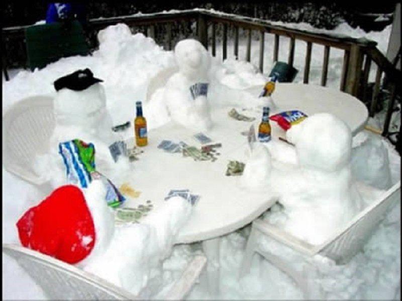 Sniegavīri ir izcili pokera... Autors: Fosilija Šeit ir tikai sniegavīru bildes. Tikai sniegavīru. Tiešām.