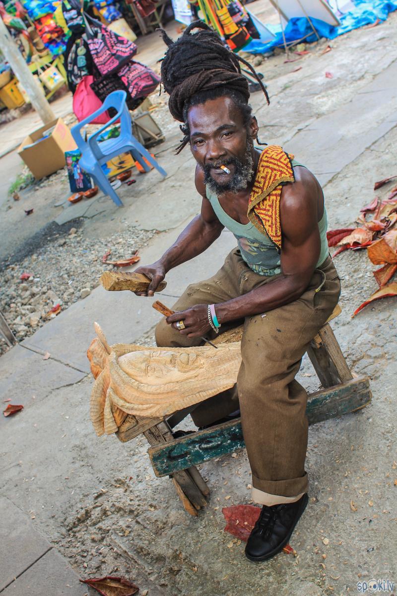  Autors: LosAngeles Jamaikas tirgošanās.