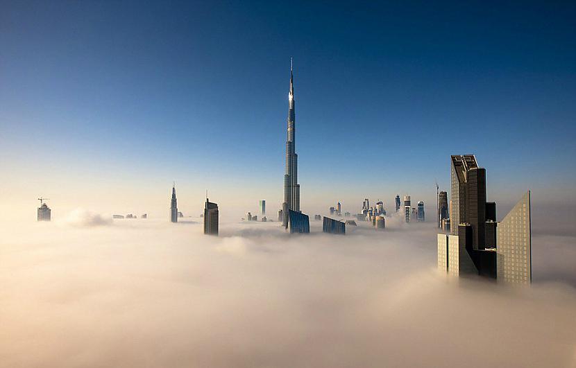 Burj Khalifa debesskrāpis ir... Autors: Fosilija Apbrīnojamākie cilvēku radītie objekti Dubaijā