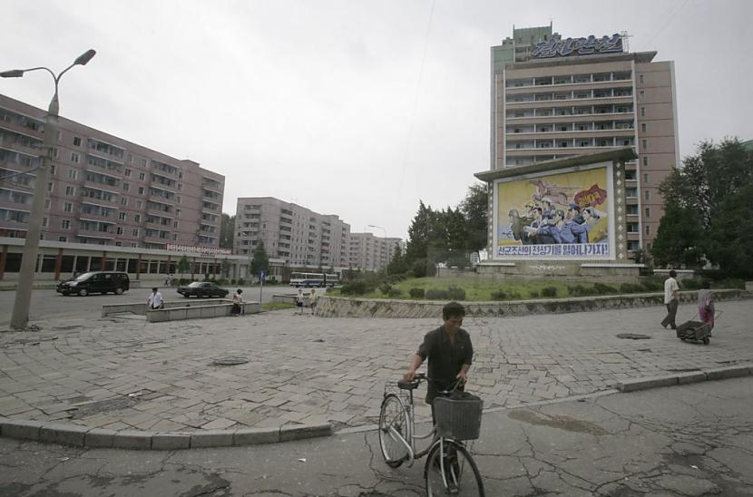 Reklāmu aizliegscaronana... Autors: Fosilija Skarbie likumi Ziemeļkorejā