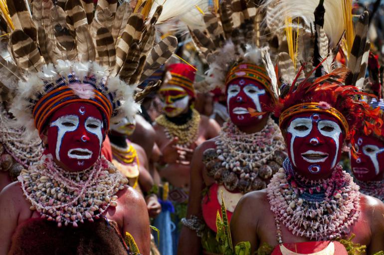 Papua Jaungvinejas ciltis runā... Autors: 100 A ASV medijs nosauc 17 episku ceļojumu galamērķus. Arī Latviju!