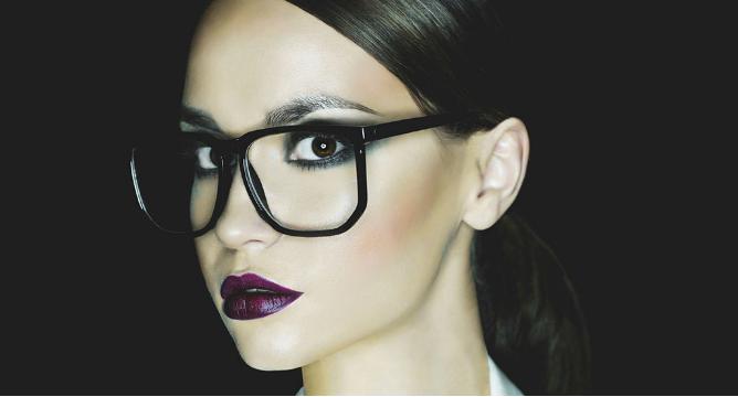 Pieskaņo... Autors: 100 A 20 skaistuma padomi sievietēm, kuras valkā brilles!