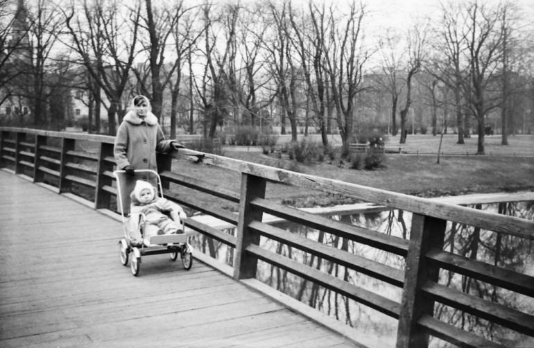 Tilts pār pilsētas kanālu... Autors: Emchiks Rīga sešdesmitajos (2)