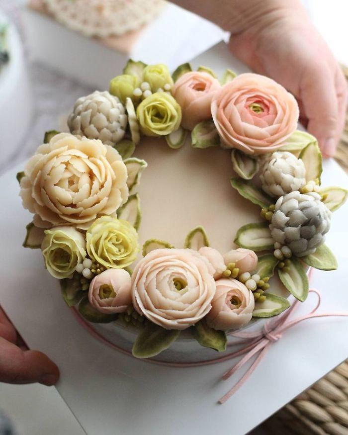  Autors: 100 A 35 plaukstošas ziedu tortes, kas tevī radīs pavasara sajūtu!