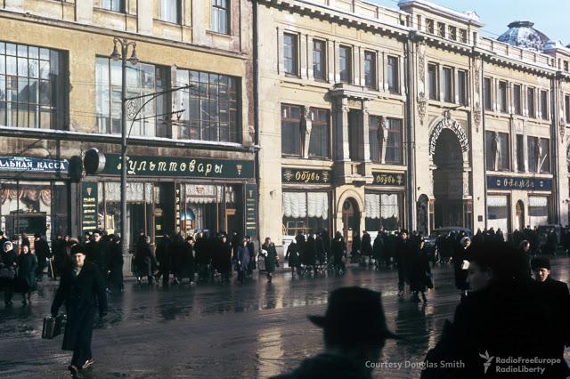 Petrovkas iela ar ieeju Maskas... Autors: Lestets PSRS dzīve 1950-tajos ASV diplomāta acīm