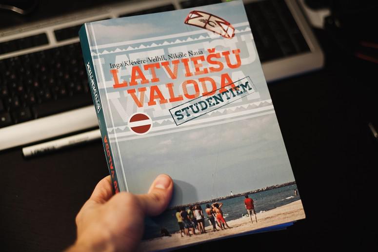 Latviescaronu valoda ir dzimtā... Autors: vienigaisenriksinboxlv Interesanti fakti par latviešu valodu