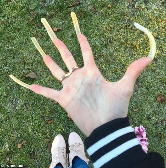  Autors: matilde Skolniece no Vācijas jau trīs gadus nav griezusi nagus un ļoti lepojas ar tiem!