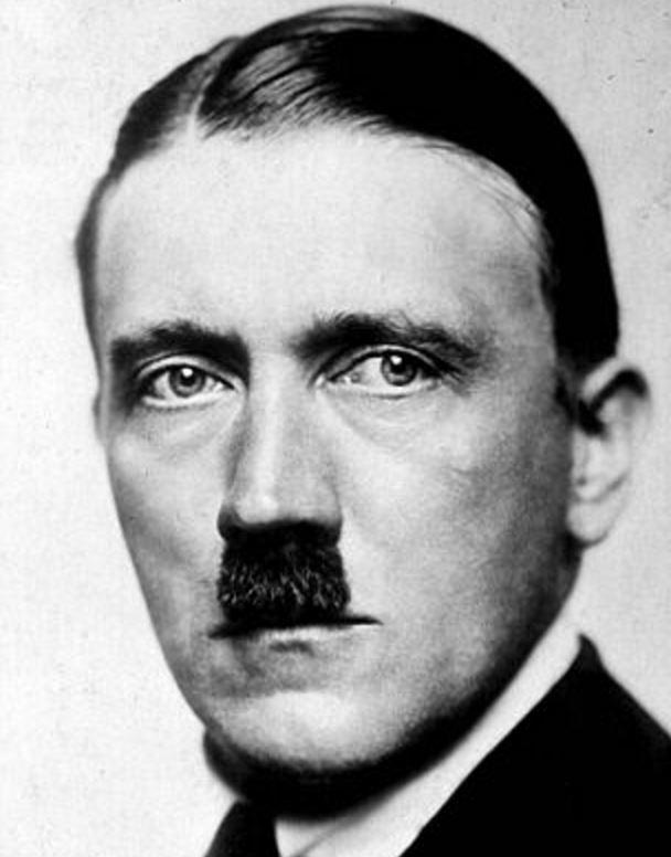 Ādolfs Hitlers 1923 g... Autors: Lestets Pasaules līderi pirms viņi par tādiem kļuva