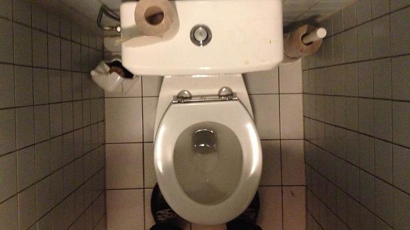 Tīrākā tualetes kabīne ir tā... Autors: The Diāna Cik tīras ir publiskās tualetes?