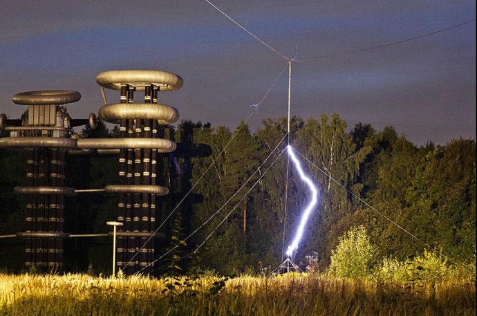 Ja ierīce darbojas tad tās... Autors: Lestets Teslas torņi Krievijā