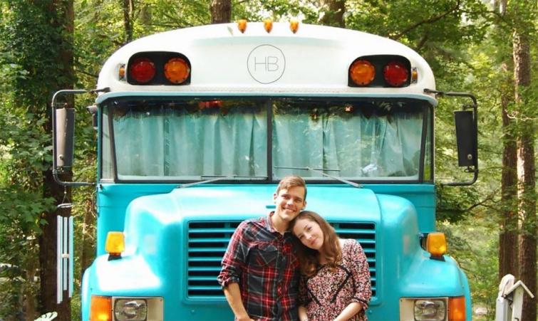 Kad Endrjū un Džulija saprata... Autors: matilde Pāris pārvērta veco skolas autobusu par māju uz riteņiem ar malkas apkuri