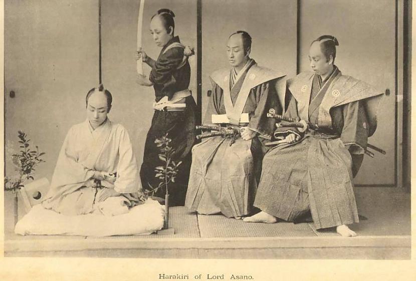 Pirms 17 gs rituāls vēl nebija... Autors: Lestets Seppuku - japāņu pašnāvību tradīcija
