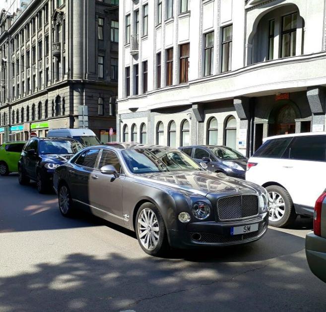 Bentley Mulsanne Autors: LGPZLV Dārgas mašīnas uz Latvijas ceļiem. 2017 #7