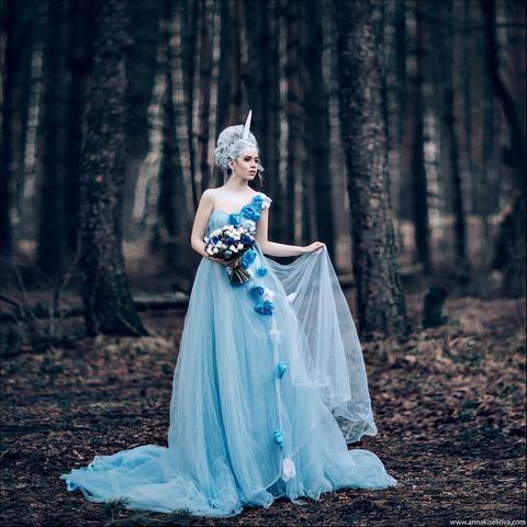  Autors: Diana Hemminga Blue dresses
