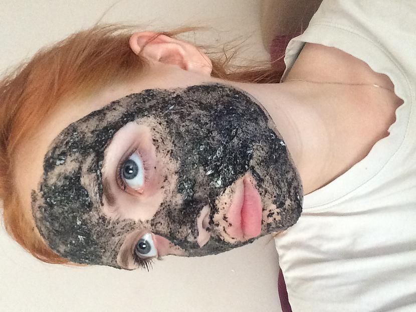 Tā maska izskatīsies uz sejas... Autors: Fosilija Aktivētās ogles maska