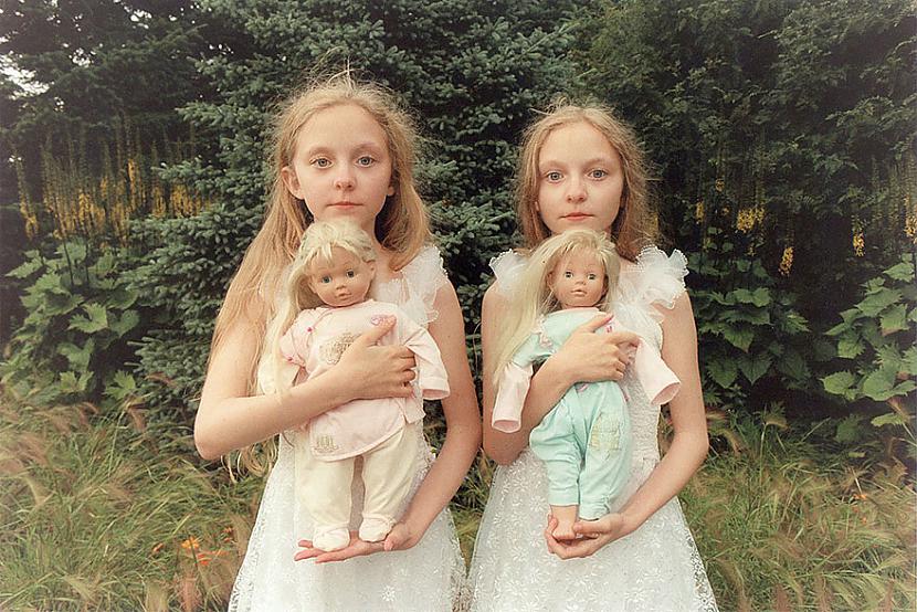  Autors: Diana Hemminga Meiteņu - Dvīņu  bildes
