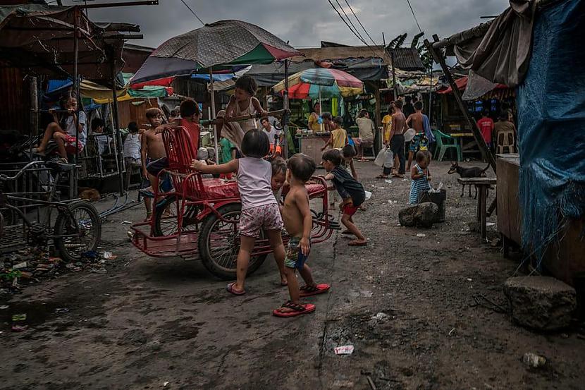  Autors: matilde Dzīve graustos un karš ar narkotikām Filipīnās