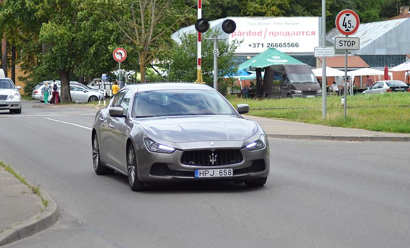 Maserati Ghibli SQ4 Autors: LGPZLV Dārgas mašīnas uz Latvijas ceļiem. 2017 #9