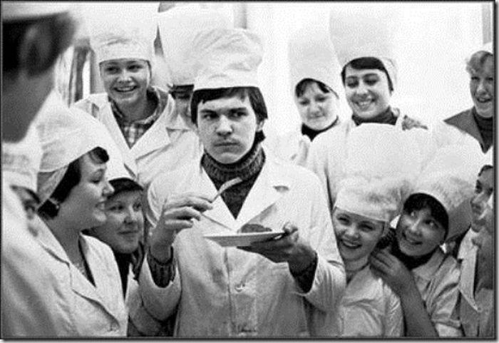 Bija īpascaronās... Autors: Lestets Kā un no kā pārtika PSRS pilsoņi?