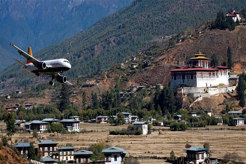 Paro lidosta ButānaTas fakts... Autors: Bauskas Motormuzejs Neparastas pasaules lidostas! (3. daļa)