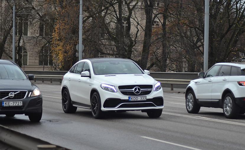 MercedesAMG GLE 63SnbspCoupe Autors: LGPZLV Dārgas mašīnas uz Latvijas ceļiem. 2017 #11 NOSLĒGUMS